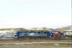 EF210の流し撮り